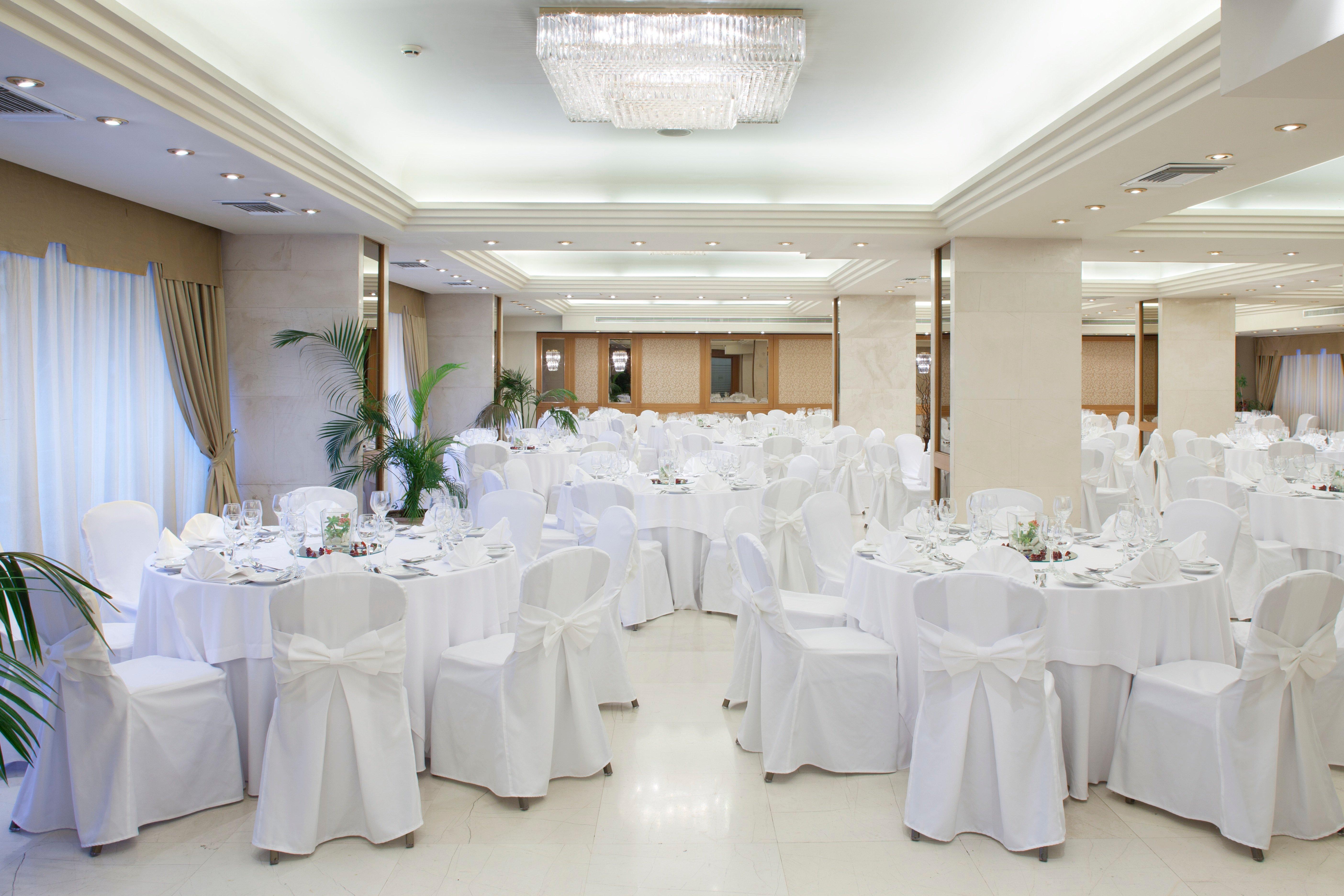 Holiday Inn Thessaloniki By Ihg Dış mekan fotoğraf A typical wedding reception